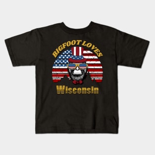 Bigfoot loves America and Wisconsin Kids T-Shirt